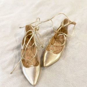 🤍 Gold women's size 6 flats
